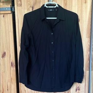Uniqlo black button-down shirt (size S)